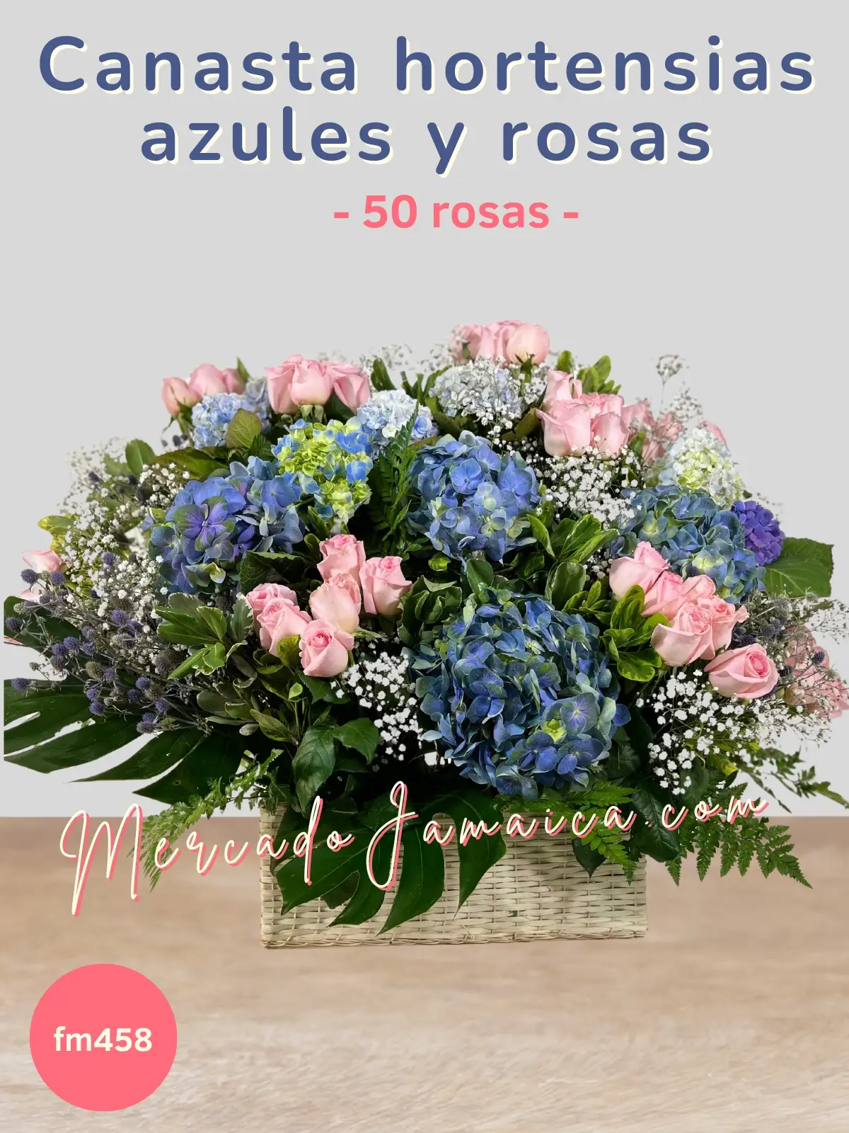 canasta de flores hortensias azules y mini rosas